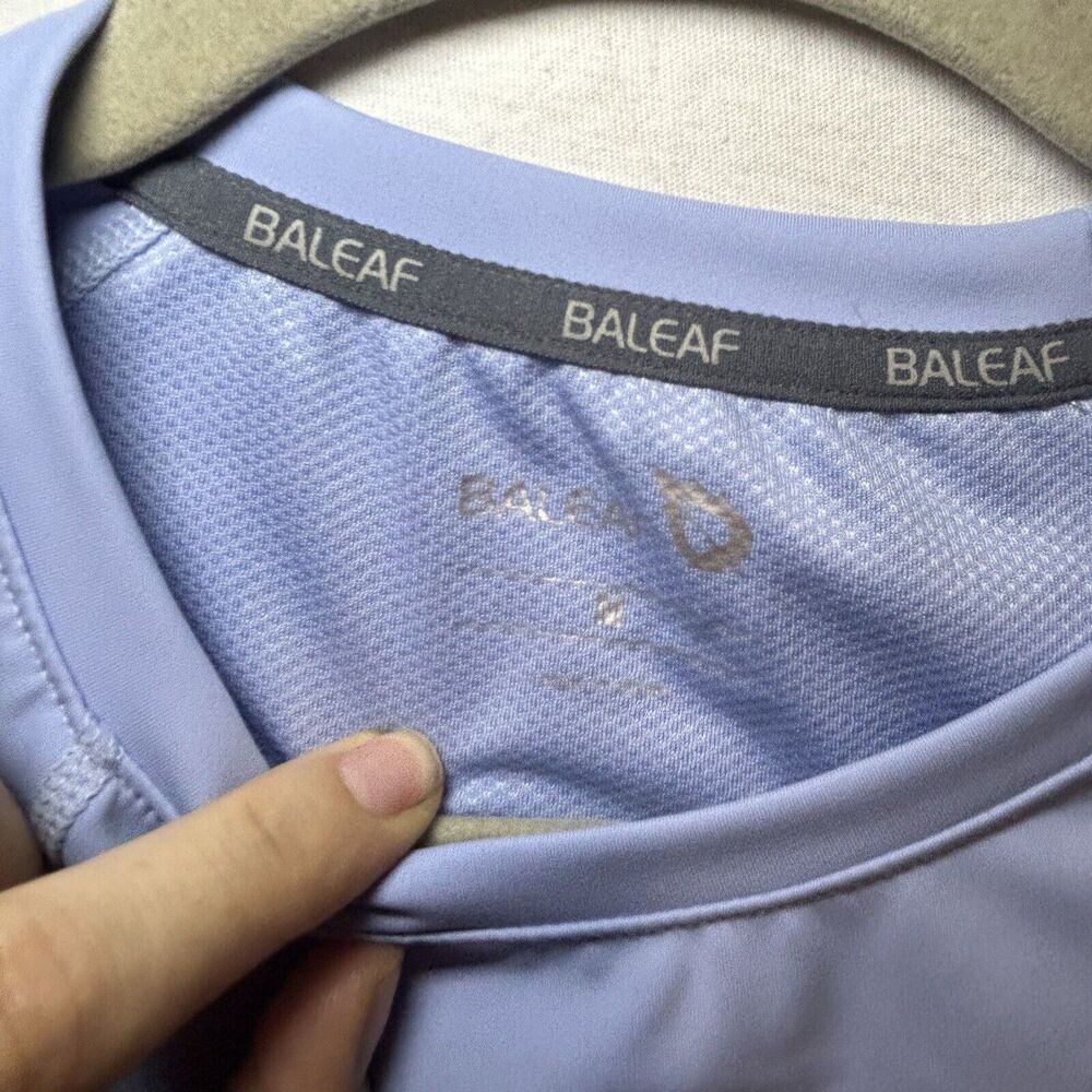 BALEAF Long Sleeve Crop Workout Shirt Women’s Size Medium Blue Thumb Holes - Picture 2 of 6